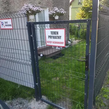 Pod Bzem Szczytna
